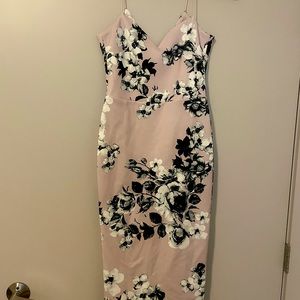 ASOS Size 4 Midi Floral Bodycon/Fitted Floral Dress in Dusty Rose/Black/White
